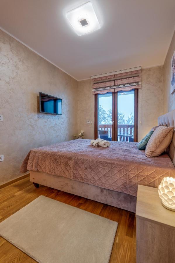 Apartman Lux M&B Apartment Zlatibor Bagian luar foto